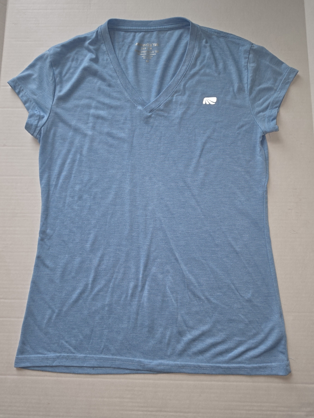 Marika Women’s V-Neck Short Sleeve Tee Sz M